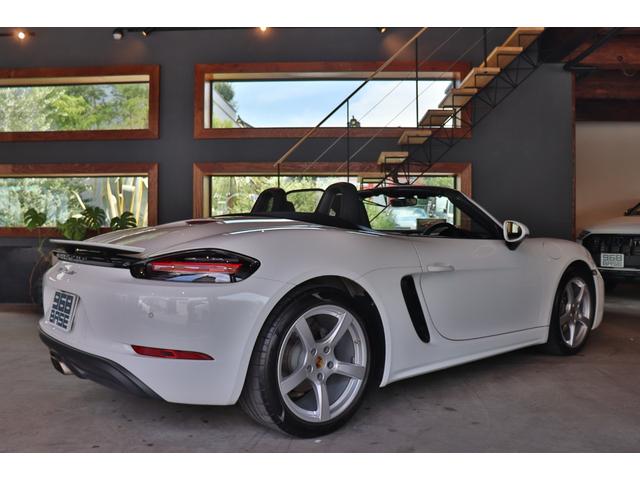 718ボクスター 718ボクスター 黒幌 パドルシフト ハーフレザー シートヒーター ナビ ETC Bカメラ コーナーセンサー レーダー探知機 ドラレコ 電動格納ドアミラー スポーツエキゾースト カラークレストセンターキャップ 19AW(3枚目)