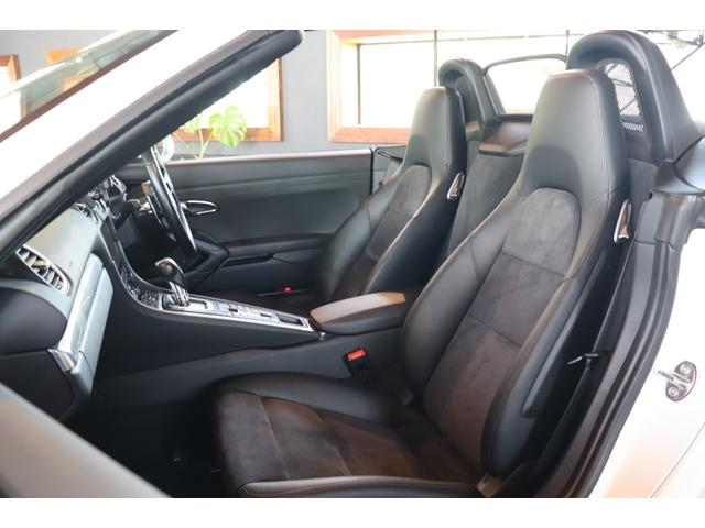 718ボクスター 718ボクスター 黒幌 パドルシフト ハーフレザー シートヒーター ナビ ETC Bカメラ コーナーセンサー レーダー探知機 ドラレコ 電動格納ドアミラー スポーツエキゾースト カラークレストセンターキャップ 19AW(9枚目)