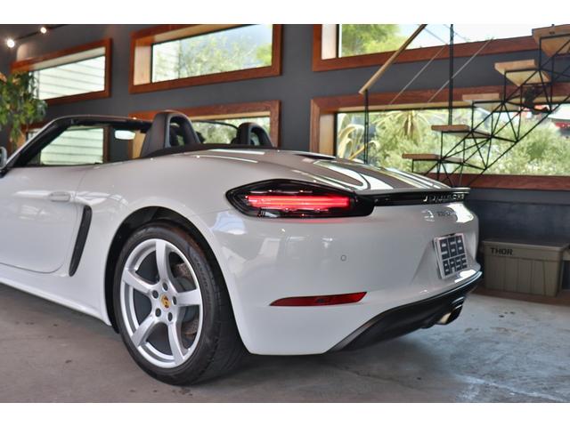718ボクスター 718ボクスター 黒幌 パドルシフト ハーフレザー シートヒーター ナビ ETC Bカメラ コーナーセンサー レーダー探知機 ドラレコ 電動格納ドアミラー スポーツエキゾースト カラークレストセンターキャップ 19AW(39枚目)