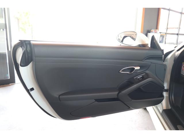 718ボクスター 718ボクスター 黒幌 パドルシフト ハーフレザー シートヒーター ナビ ETC Bカメラ コーナーセンサー レーダー探知機 ドラレコ 電動格納ドアミラー スポーツエキゾースト カラークレストセンターキャップ 19AW(46枚目)