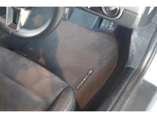 718ボクスター 718ボクスター 黒幌 パドルシフト ハーフレザー シートヒーター ナビ ETC Bカメラ コーナーセンサー レーダー探知機 ドラレコ 電動格納ドアミラー スポーツエキゾースト カラークレストセンターキャップ 19AW(48枚目)