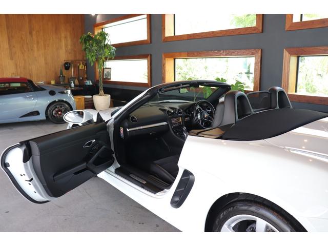 718ボクスター 718ボクスター 黒幌 パドルシフト ハーフレザー シートヒーター ナビ ETC Bカメラ コーナーセンサー レーダー探知機 ドラレコ 電動格納ドアミラー スポーツエキゾースト カラークレストセンターキャップ 19AW(51枚目)