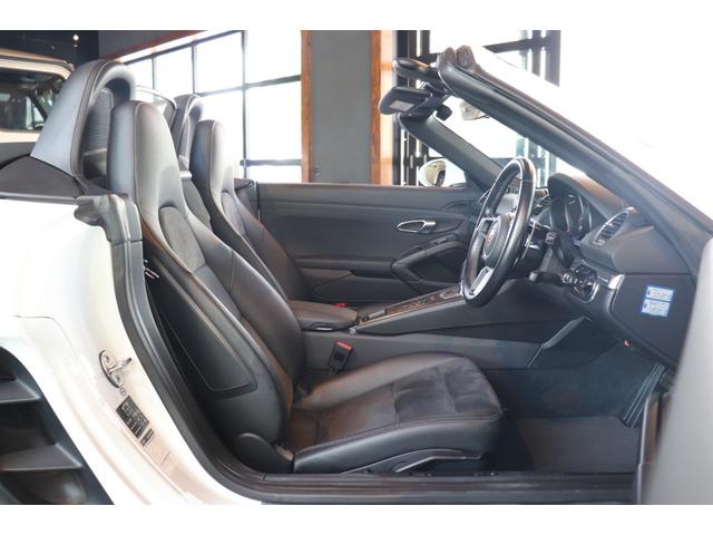 718ボクスター 718ボクスター 黒幌 パドルシフト ハーフレザー シートヒーター ナビ ETC Bカメラ コーナーセンサー レーダー探知機 ドラレコ 電動格納ドアミラー スポーツエキゾースト カラークレストセンターキャップ 19AW(52枚目)