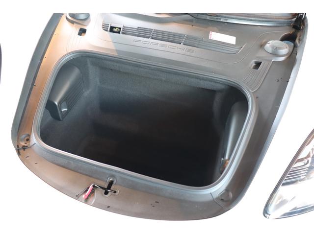 718ボクスター 718ボクスター 黒幌 パドルシフト ハーフレザー シートヒーター ナビ ETC Bカメラ コーナーセンサー レーダー探知機 ドラレコ 電動格納ドアミラー スポーツエキゾースト カラークレストセンターキャップ 19AW(68枚目)