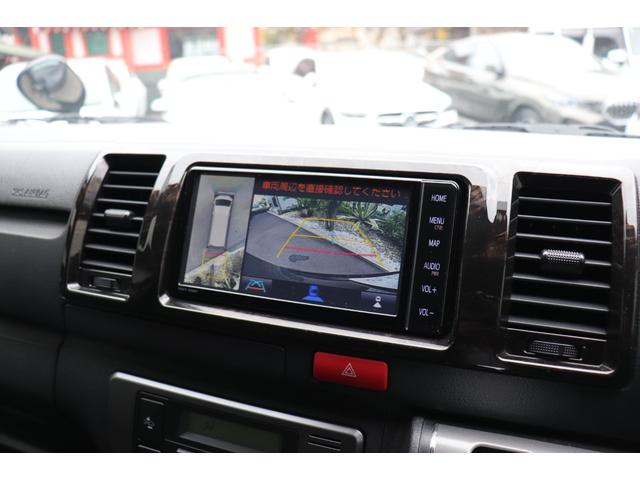 純正ナビゲーション／地デジ／ＥＴＣ２．０／パノラミックビューカメラ／コーナーセンサー