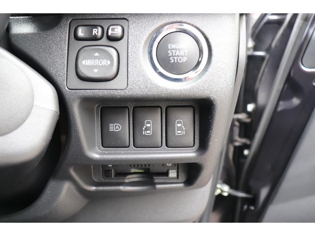 両側電動スライドドア