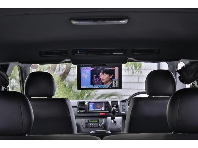 フリップダウンモニター