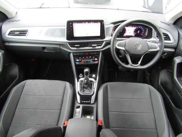 Ｔ－ロック ＴＳＩ　スタイル　弊社元社有車／認定中古車／禁煙車（3枚目）