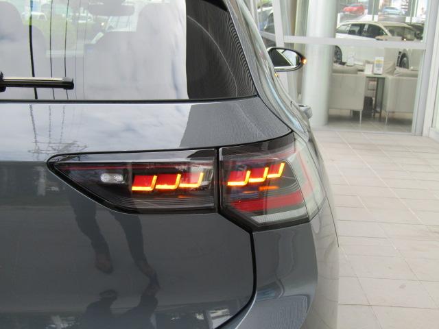 ゴルフ ＴＤＩスタイル　登録済未使用車／認定中古車（7枚目）