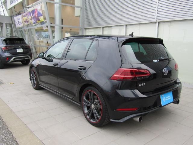 ゴルフGTI ダイナミック 特別仕様車/ワンオーナー/禁煙車/認定中古車/DCC(11枚目)