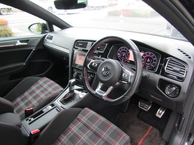 ゴルフGTI ダイナミック 特別仕様車/ワンオーナー/禁煙車/認定中古車/DCC(19枚目)