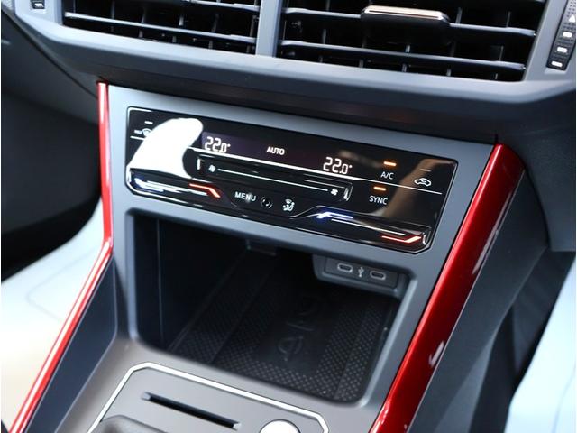 ポロＧＴＩ ベースグレード　認定中古車　正規ディーラー　Ｐｏｌｏ　ＧＴＩ　スモーキーグレーメタリック　禁煙車　新車保証継承　純正ナビ（ディスカバー・プロ）　ＥＴＣ　ＡＣＣ　ＬＥＤヘッドライト　ＧＴＩ専用エクステリア（33枚目）