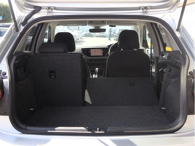 ポロ ＴＳＩコンフォートラインリミテッド　認定中古車　買取り車　認定中古車保証付　禁煙車　純正ナビ　ＥＴＣ　バックカメラ　ＬＥＤヘッドライト　デジタルメーター（14枚目）