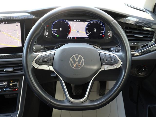 ポロ TSIアクティブ 認定中古車、買取り車、認定中古車保証付、ワンオーナー、禁煙車、純正ナビ、ETC、バックカメラ、LEDヘッドライト、Bluetooth(18枚目)