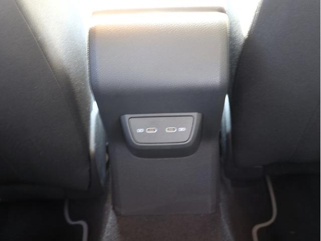 ポロ TSIアクティブ 認定中古車、買取り車、認定中古車保証付、ワンオーナー、禁煙車、純正ナビ、ETC、バックカメラ、LEDヘッドライト、Bluetooth(32枚目)