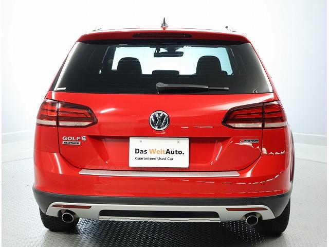 ゴルフオールトラック ＴＳＩ　４モーション　認定中古車　Ｃｅｒｔｉｆｉｅｄ　Ｐｒｅ－ｏｗｎｅｄ　禁煙車　ワンオーナー　１．８ＴＳＩ　６速ＤＳＧ　４Ｍｏｔｉｏｎ　デジタルメータークラスター　電動パーキングブレーキ　純正インフォテイメントシステム（8枚目）