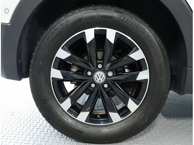 Ｔ－クロス ＴＳＩ　１ｓｔ　認定中古車　Ｃｅｒｔｉｆｉｅｄ　Ｐｒｅ－ｏｗｎｅｄ　禁煙車　ワンオーナー　１．０ＴＳＩ　７速ＤＳＧ　埼玉品質　純正インフォテイメントシステム　ＡＣＣ　バックカメラ　デイタイムランニングライト（7枚目）