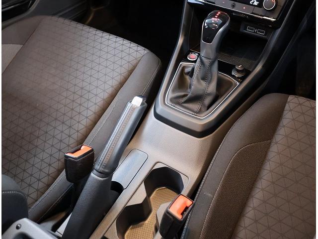 Ｔ－クロス ＴＳＩ　１ｓｔ　認定中古車　Ｃｅｒｔｉｆｉｅｄ　Ｐｒｅ－ｏｗｎｅｄ　禁煙車　ワンオーナー　１．０ＴＳＩ　７速ＤＳＧ　埼玉品質　純正インフォテイメントシステム　ＡＣＣ　バックカメラ　デイタイムランニングライト（18枚目）