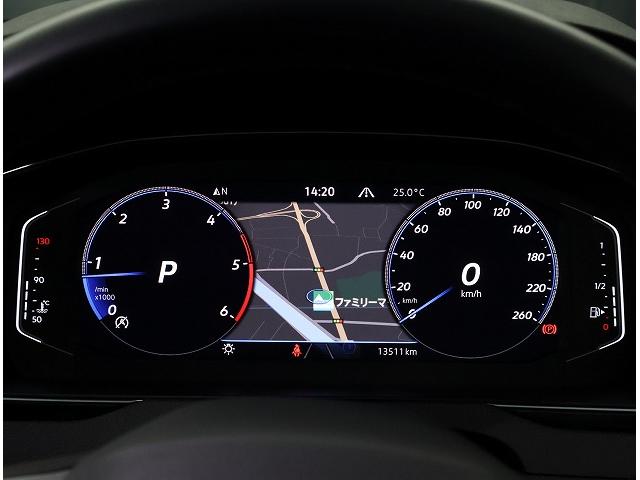パサートヴァリアント ＴＤＩエレガンス　認定中古車　Ｃｅｒｔｉｆｉｅｄ　Ｐｒｅ－ｏｗｎｅｄ　禁煙車　２．０ＴＤＩ　７速ＤＳＧ　ＩＱ．Ｌｉｇｈｔ　ダイナミックターンインジケーター　純正インフォテイメントシステム　デジタルメーター（12枚目）