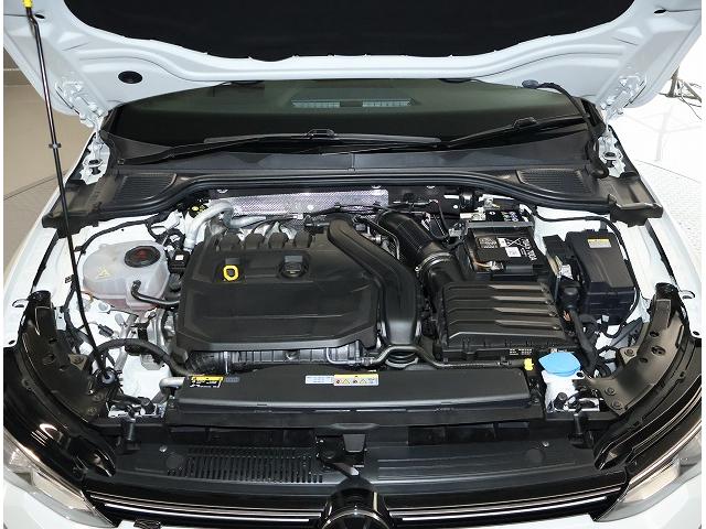 ゴルフヴァリアント ｅＴＳＩ　Ｒライン　プラチナムエディション　Ｃｅｒｔｉｆｉｅｄ　Ｐｒｅ－ｏｗｎｅｄ　禁煙車　ワンオーナー　１．５ｅＴＳＩ　４８Ｖマイルドハイブリッドシステム搭載　７速ＤＳＧ　純正インフォテイメントシステム　運転支援システム　バックカメラ（6枚目）