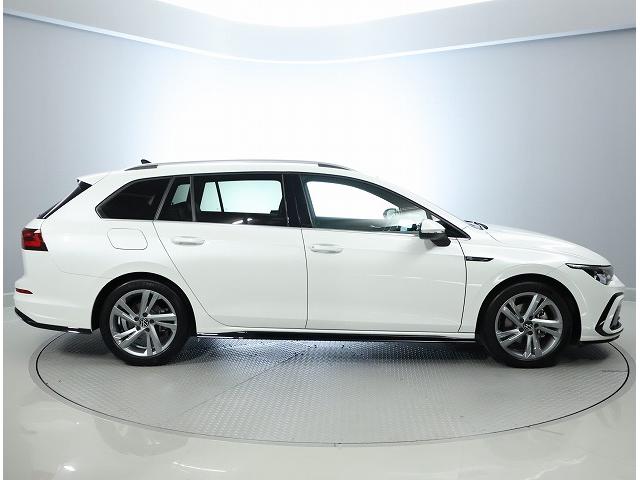 ゴルフヴァリアント ｅＴＳＩ　Ｒライン　プラチナムエディション　Ｃｅｒｔｉｆｉｅｄ　Ｐｒｅ－ｏｗｎｅｄ　禁煙車　ワンオーナー　１．５ｅＴＳＩ　４８Ｖマイルドハイブリッドシステム搭載　７速ＤＳＧ　純正インフォテイメントシステム　運転支援システム　バックカメラ（10枚目）