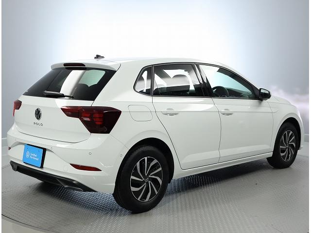 ポロ TSIアクティブ Certified Pre-owned 禁煙車 ワンオーナー 1.0TSI 7速DSG 運転支援システム純正インフォテイメントシステム デジタルメーター LEDヘッドライト バックカメラ(8枚目)