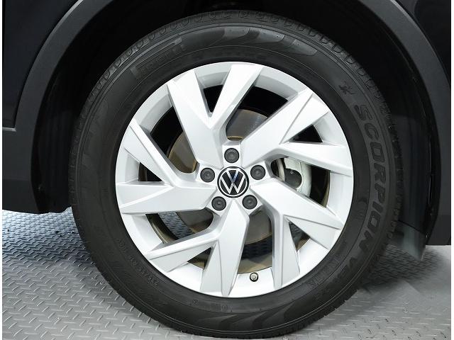 ティグアン TSI エレガンス Certified Pre-owned 禁煙車 ワンオーナー 1.5TSI 7速DSG 運転支援システム 純正インフォテイメントシステム デジタルメーター パワーバックドア 3ゾーンフルオートエアコン(8枚目)