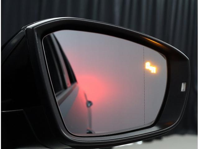 Ｔ－ロック ＴＤＩ　Ｒライン　Ｃｅｒｔｉｆｉｅｄ　Ｐｒｅ－ｏｗｎｅｄ　禁煙車　ワンオーナー　デモカー　２．０ＴＤＩ　７速ＤＳＧ　運転支援システム　デジタルメーター　純正インフォテイメントシステム　パワーテールゲート　ＥＴＣ２．０（7枚目）