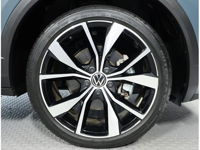 Ｔ－ロック ＴＤＩ　Ｒライン　Ｃｅｒｔｉｆｉｅｄ　Ｐｒｅ－ｏｗｎｅｄ　禁煙車　ワンオーナー　デモカー　２．０ＴＤＩ　７速ＤＳＧ　運転支援システム　デジタルメーター　純正インフォテイメントシステム　パワーテールゲート　ＥＴＣ２．０（8枚目）