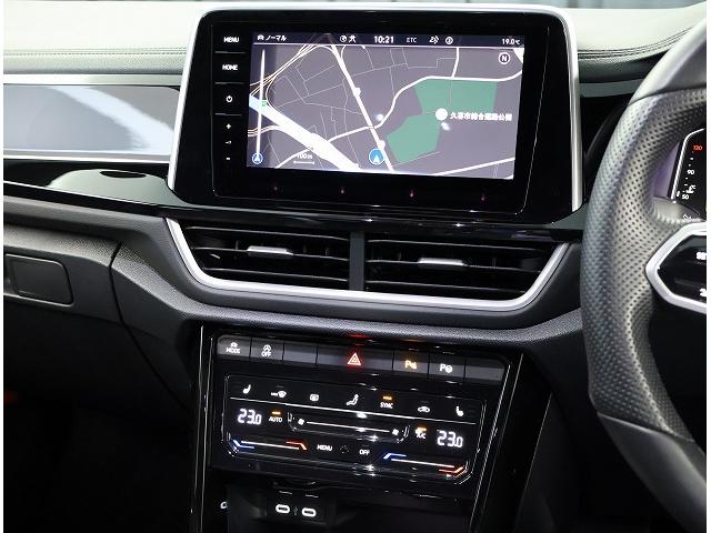 Ｔ－ロック ＴＤＩ　Ｒライン　Ｃｅｒｔｉｆｉｅｄ　Ｐｒｅ－ｏｗｎｅｄ　禁煙車　ワンオーナー　デモカー　２．０ＴＤＩ　７速ＤＳＧ　運転支援システム　デジタルメーター　純正インフォテイメントシステム　パワーテールゲート　ＥＴＣ２．０（16枚目）
