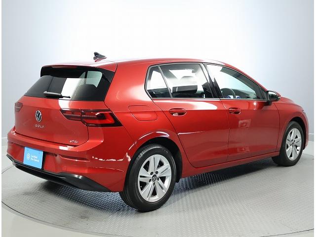 ゴルフ ｅＴＳＩアクティブ　Ｃｅｒｔｉｆｉｅｄ　Ｐｒｅ－ｏｗｎｅｄ　禁煙車　ワンオーナー　１．０ｅＴＳＩ　７速ＤＳＧ　ＬＥＤマトリクスヘッドライト　運転支援システム　純正インフォテイメントシステム　ダイナミックターンインジケータ（11枚目）