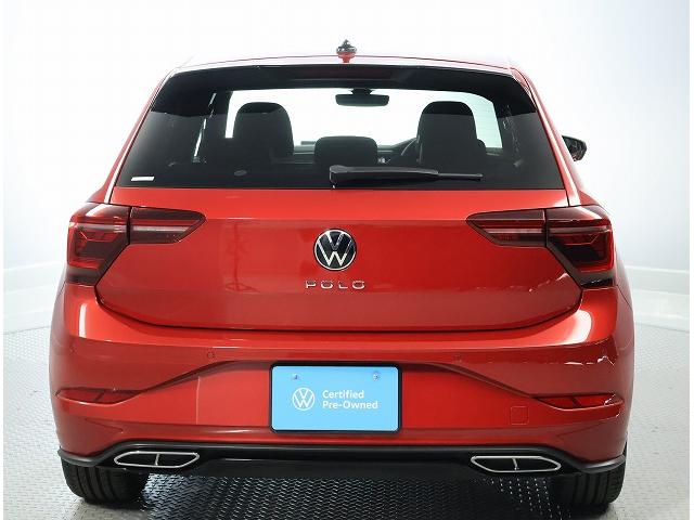 ポロ ＴＳＩ　Ｒライン　ＤｅｍｏＣａｒ　Ｃｅｒｔｉｆｉｅｄ　Ｐｒｅ－ｏｗｎｅｄ　禁煙車　ワンオーナー　２．０ＴＦＳＩ　７速ＤＳＧ　ＬＥＤマトリクスヘッドライト　純正インフォテイメントシステム　運転支援システム　バックカメラ（12枚目）
