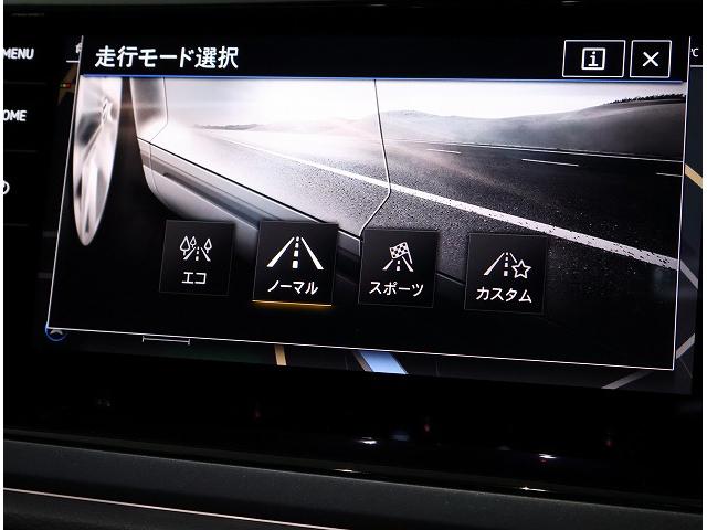 ポロ ＴＳＩ　Ｒライン　ＤｅｍｏＣａｒ　Ｃｅｒｔｉｆｉｅｄ　Ｐｒｅ－ｏｗｎｅｄ　禁煙車　ワンオーナー　２．０ＴＦＳＩ　７速ＤＳＧ　ＬＥＤマトリクスヘッドライト　純正インフォテイメントシステム　運転支援システム　バックカメラ（17枚目）