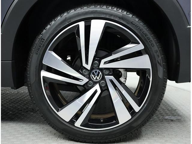 Ｔ－クロス ＴＳＩ　Ｒライン　Ｃｅｒｔｉｆｉｅｄ　Ｐｒｅ－ｏｗｎｅｄ　禁煙車　ワンオーナー　１．０ＴＳＩ　７速ＤＳＧ　Ｒ－ｌｉｎｅ専用装備　運転支援システム　純正インフォテイメントシステム　ＤｉｇｉｔａｌＣｏｃｋｐｉｔＰｒｏ（7枚目）