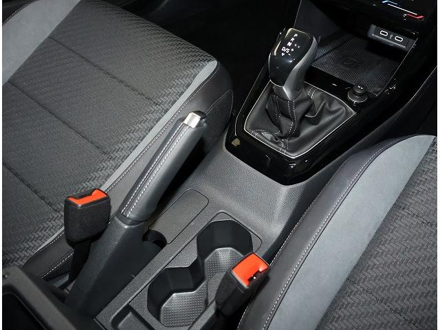 T-クロス TSI Rライン Certified Pre-owned 禁煙車 ワンオーナー 1.0TSI 7速DSG R-line専用装備 運転支援システム 純正インフォテイメントシステム DigitalCockpitPro(20枚目)