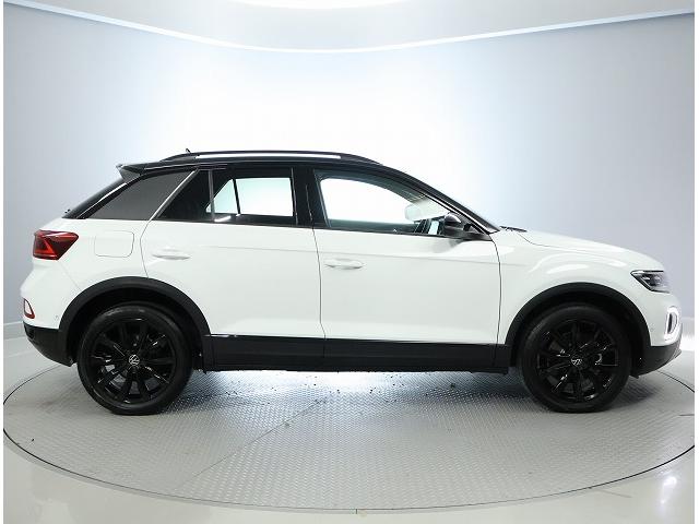 T-ロック TDI ブラックスタイル Certified Pre-owned 禁煙車 ワンオーナー 2.0TDI 7速DSG 運転支援システム 純正インフォテイメントシステム ダイナミックターンインジケータ パワーテールゲート(10枚目)