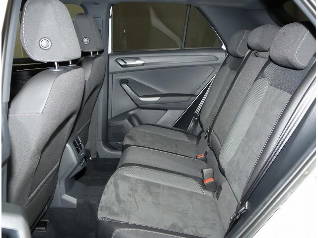 T-ロック TDI ブラックスタイル Certified Pre-owned 禁煙車 ワンオーナー 2.0TDI 7速DSG 運転支援システム 純正インフォテイメントシステム ダイナミックターンインジケータ パワーテールゲート(21枚目)