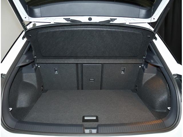 T-ロック TDI ブラックスタイル Certified Pre-owned 禁煙車 ワンオーナー 2.0TDI 7速DSG 運転支援システム 純正インフォテイメントシステム ダイナミックターンインジケータ パワーテールゲート(23枚目)