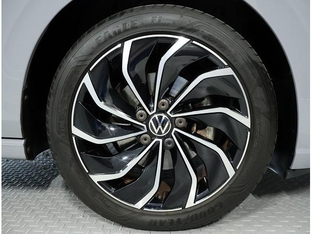 ゴルフ TDIアクティブアドバンス プラチナムエディション Certified Pre-owned 禁煙車 ワンオーナー プラチナムエディション 2.0TDI 7速DSG 運転支援システム 純正インフォテイメントシステム LEDマトリクスヘッドライト(7枚目)