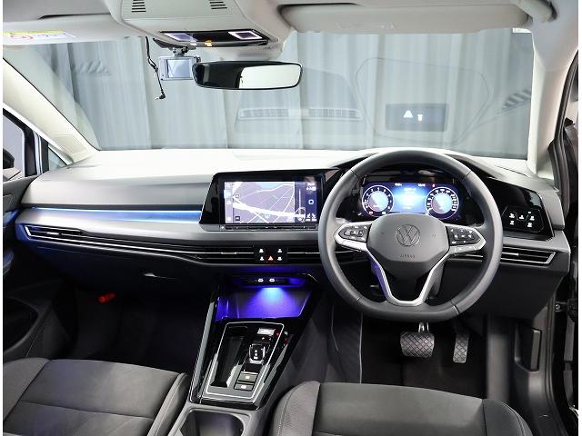 ゴルフ eTSIスタイル プラチナムエディション Certified Pre-owned 禁煙車 ワンオーナー プラチナムエディション 1.5eTSI 7速DSG 48Vマイルドハイブリッド搭載 運転支援システム LEDマトリクスヘッドライト(13枚目)