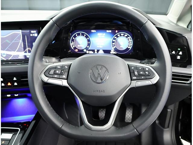 ゴルフ eTSIスタイル プラチナムエディション Certified Pre-owned 禁煙車 ワンオーナー プラチナムエディション 1.5eTSI 7速DSG 48Vマイルドハイブリッド搭載 運転支援システム LEDマトリクスヘッドライト(14枚目)