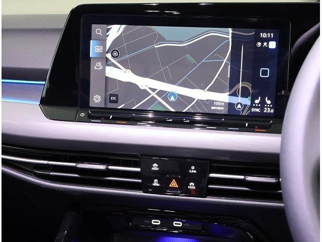 ゴルフ eTSIスタイル プラチナムエディション Certified Pre-owned 禁煙車 ワンオーナー プラチナムエディション 1.5eTSI 7速DSG 48Vマイルドハイブリッド搭載 運転支援システム LEDマトリクスヘッドライト(16枚目)