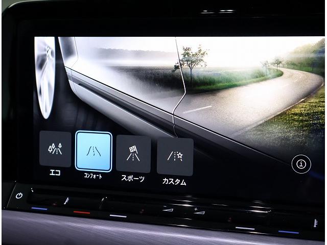 ゴルフ eTSIスタイル プラチナムエディション Certified Pre-owned 禁煙車 ワンオーナー プラチナムエディション 1.5eTSI 7速DSG 48Vマイルドハイブリッド搭載 運転支援システム LEDマトリクスヘッドライト(17枚目)