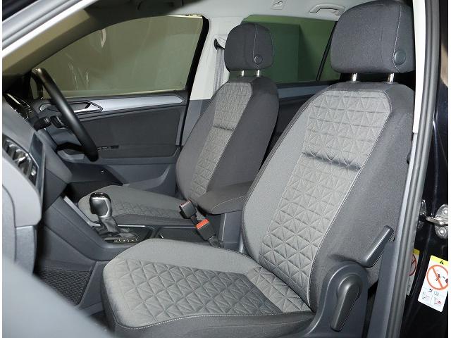 ティグアン ＴＳＩ　アクティブ　認定中古車保証付き　ワンオーナー　禁煙車　Ｎａｖｉ　Ｅｔｃ　バックカメラ　アダプティブクルーズコントロール　障害物センサー　レーンキープアシスト　シートヒーター（16枚目）