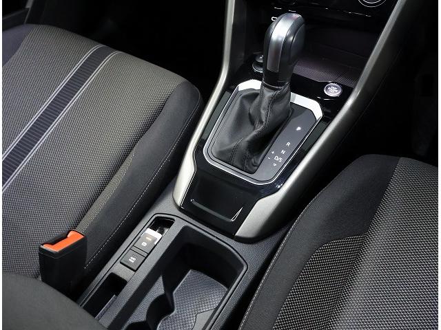 Ｔ－ロック ＴＳＩ　スタイルデザインパッケージ　認定中古車保証付き　禁煙車　Ｎａｖｉ　Ｅｔｃ　バックカメラ　アダプティブクルーズコントロール　パワーテールゲート　オートホールド　レーンチェンジアシスト付き（15枚目）