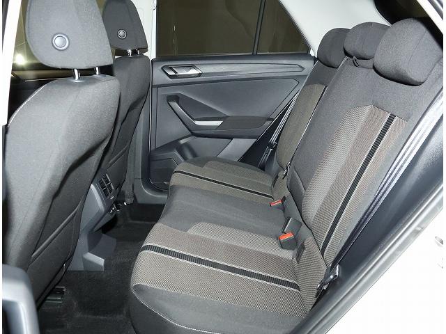 Ｔ－ロック ＴＳＩ　スタイルデザインパッケージ　認定中古車保証付き　禁煙車　Ｎａｖｉ　Ｅｔｃ　バックカメラ　アダプティブクルーズコントロール　パワーテールゲート　オートホールド　レーンチェンジアシスト付き（18枚目）