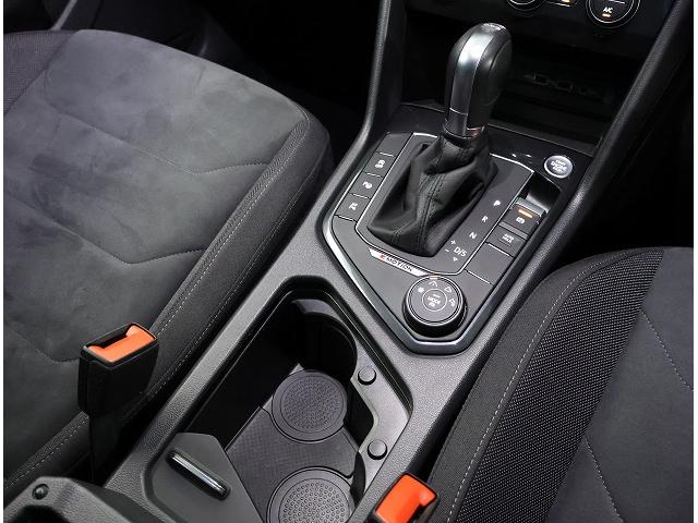 ティグアン ＴＤＩ　４モーション　ハイライン　認定中古車保証付き　ワンオーナー　禁煙車　Ｎａｖｉ　Ｅｔｃ　バックカメラ　アダプティブクルーズコントロール　障害物センサー　アラウンドビューモニター（16枚目）