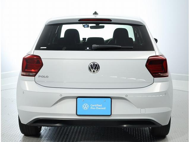ポロ ＴＳＩハイライン　認定中古車保証付き　禁煙車　Ｎａｖｉ　Ｅｔｃ　バックカメラ　アダプティブクルーズコントロール　障害物センサー　レーンキープアシスト　ＣＤ＆ＤＶＤ（5枚目）
