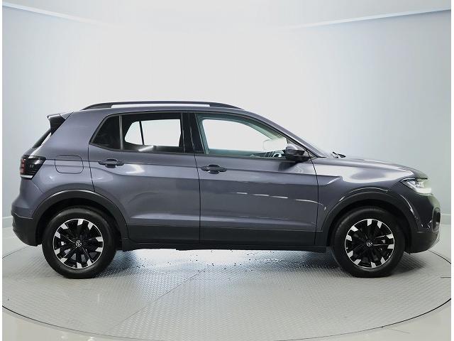 Ｔ－クロス ＴＳＩ　アクティブ　認定中古車保証付き　ワンオーナー　禁煙車　Ｎａｖｉ　Ｅｔｃ　バックカメラ　アダプティブクルーズコントロール　障害物センサー　レーンキープアシスト　レーンチェンジアシスト（3枚目）