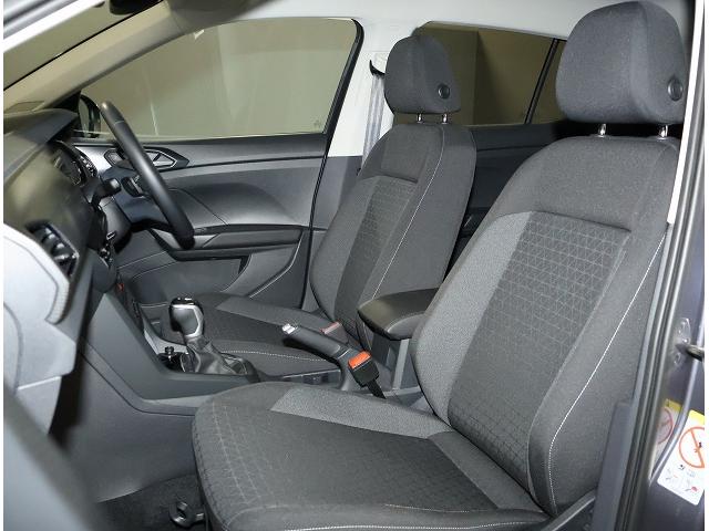 Ｔ－クロス ＴＳＩ　アクティブ　認定中古車保証付き　ワンオーナー　禁煙車　Ｎａｖｉ　Ｅｔｃ　バックカメラ　アダプティブクルーズコントロール　障害物センサー　レーンキープアシスト　レーンチェンジアシスト（16枚目）